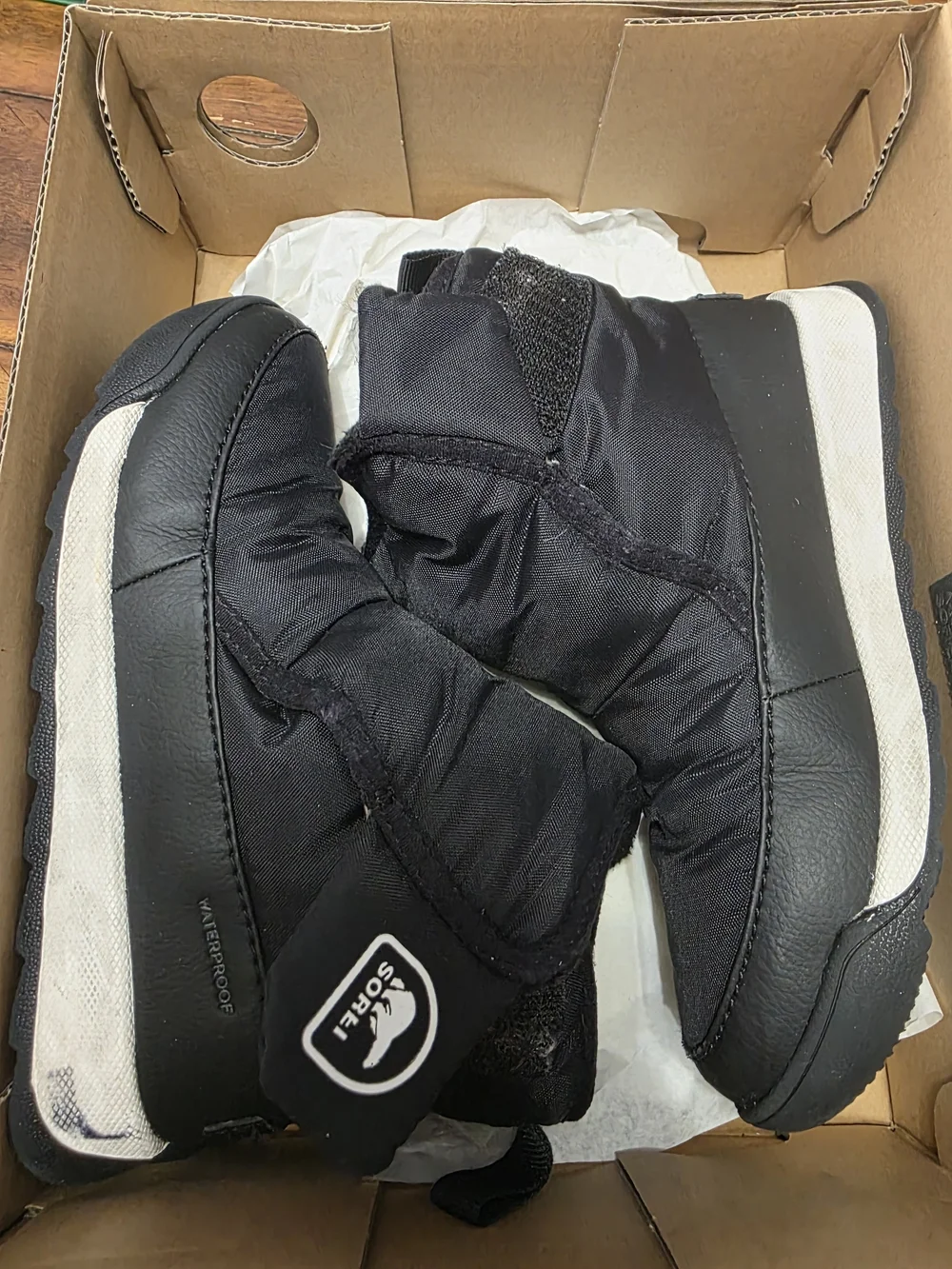 Sorel Whitney II Plus wrap snow bootie size 13/31